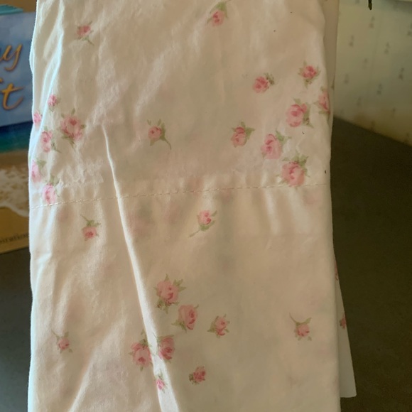 Shabby Chic, NEW NEVER USED, set of 2 KING pillowcases, SPRINKLES, SOFT. - Picture 8 of 8